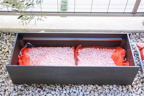 プランターボックスと培養土